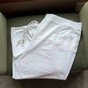 Belle By Kim Gravel White Capri with ties 2X A496892